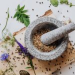 La sinergia del Ashwagandha con Ginseng para bienestar Ashwagandha herb — www.kaboompics.com