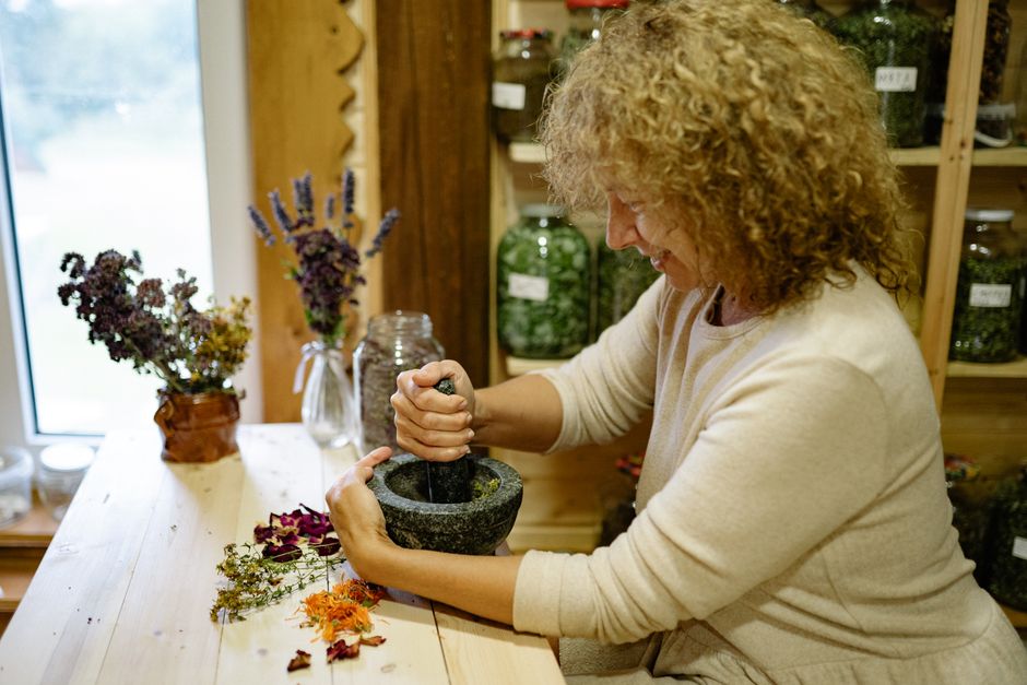 alchemy herbalist botanical — Yan Krukau